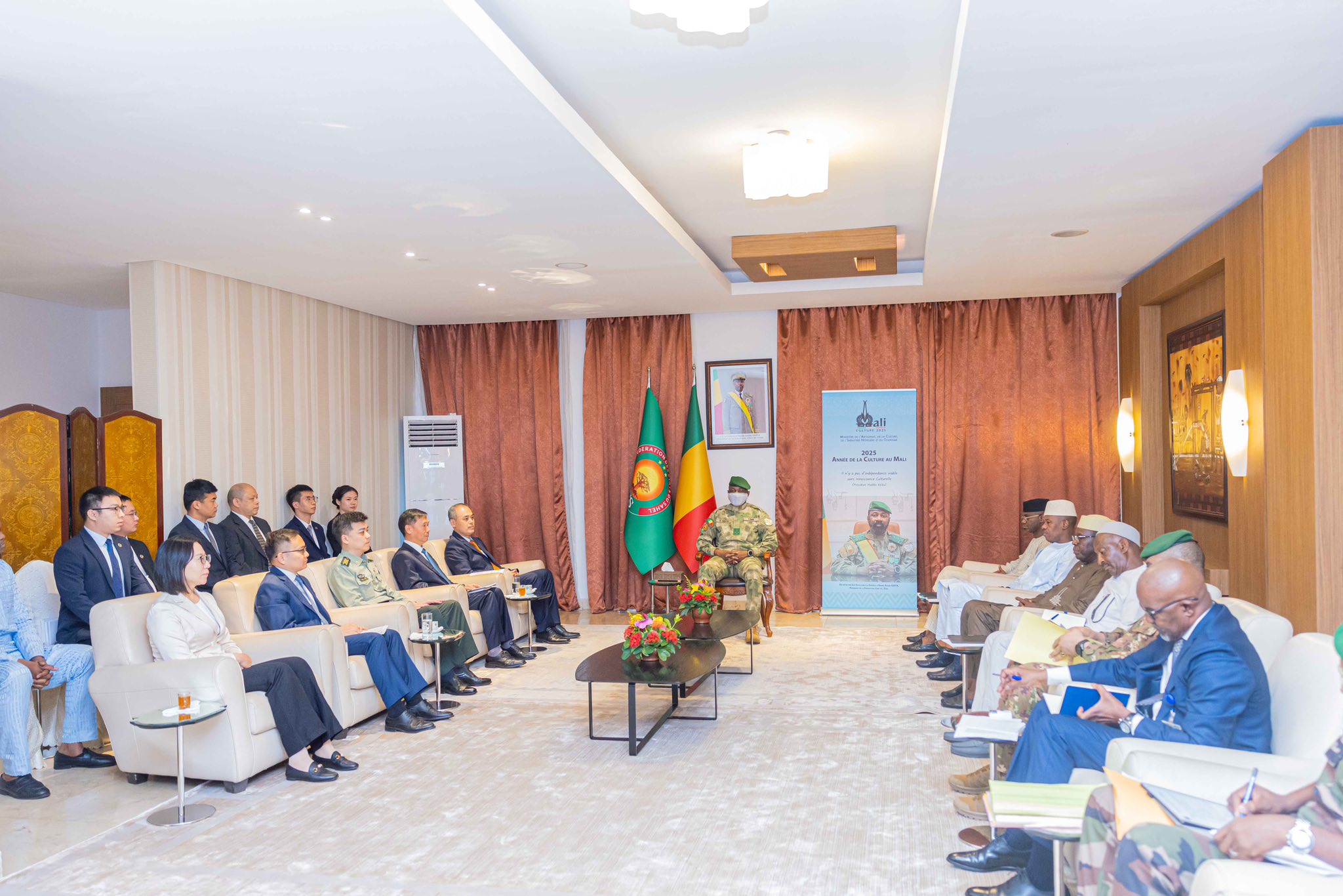 SUIVI DES ACCORDS DU FOCAC 2024 : Le Président de la Transition reçoit une délégation chinoise